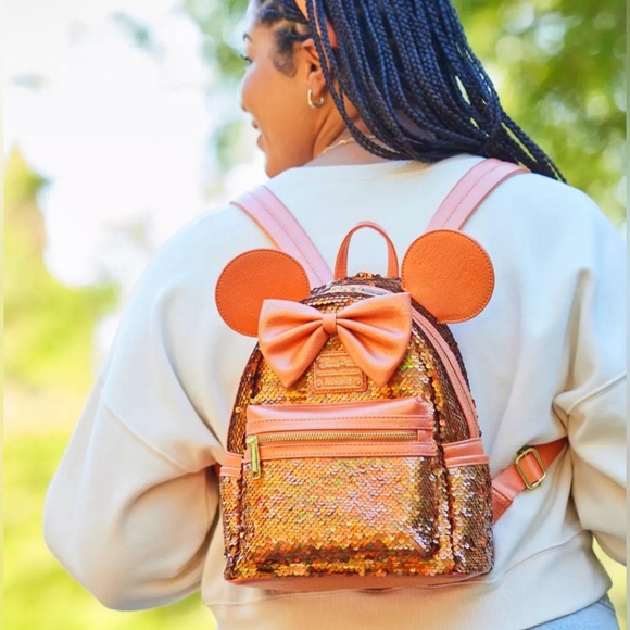 Disney Loungefly Backpack - Minnie Sequined - Peach Punch NWT - Picture 2 of 6